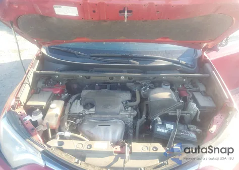 2017 Toyota Rav4 Le z USA, uszkodzony, nr VIN JTMZFREV4HJ126575